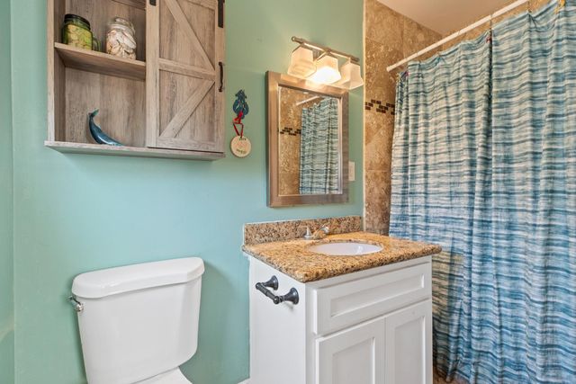 1122 Huntington Dr, Modesto, CA 95350