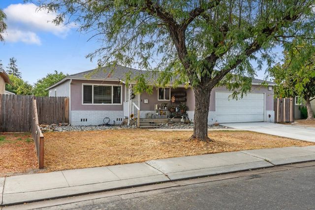 1122 Huntington Dr, Modesto, CA 95350