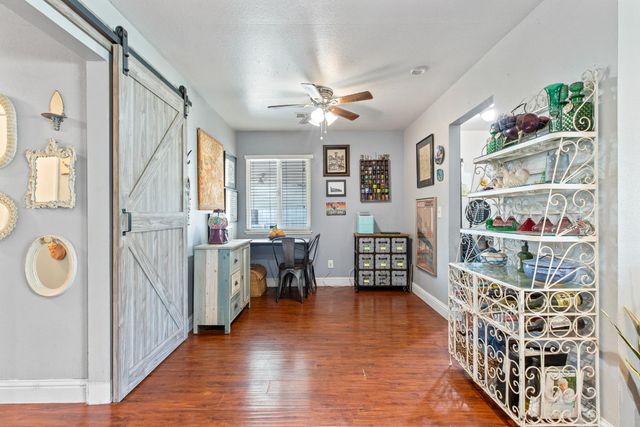 1122 Huntington Dr, Modesto, CA 95350