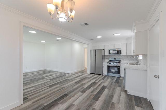 10126 Pine Moss Drive, Houston, TX 77040