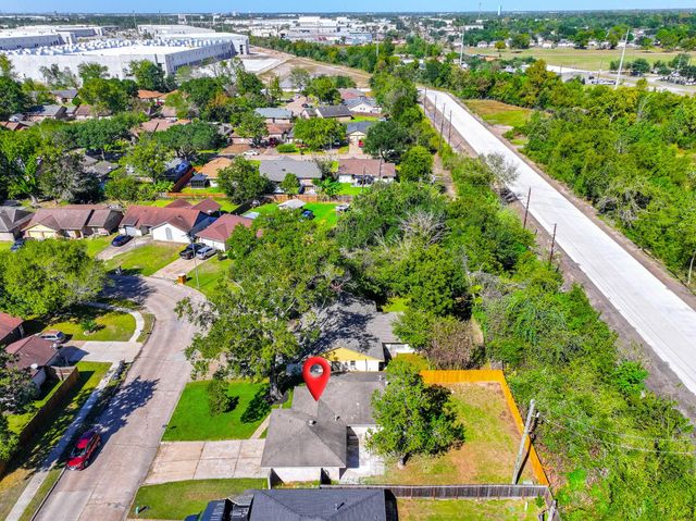 10126 Pine Moss Drive, Houston, TX 77040