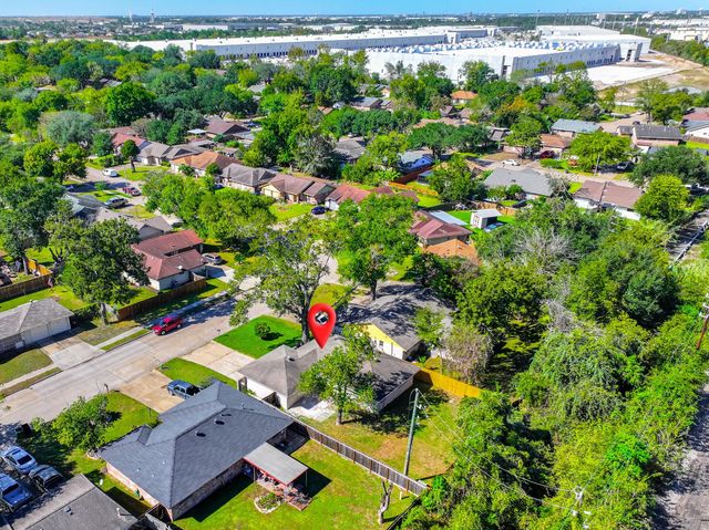 10126 Pine Moss Drive, Houston, TX 77040