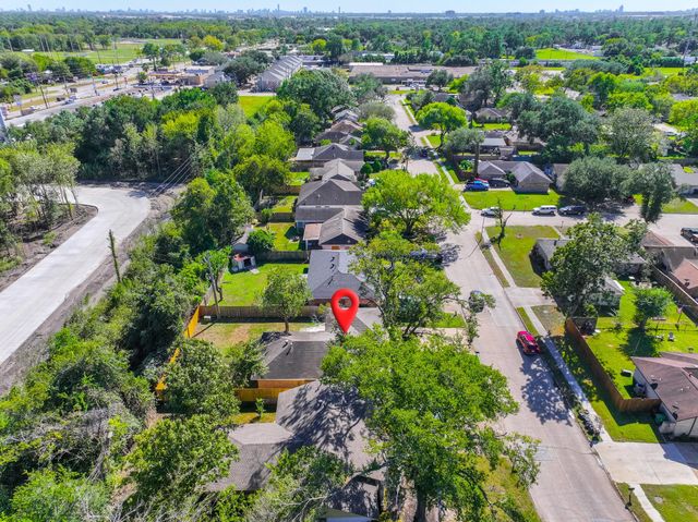 10126 Pine Moss Drive, Houston, TX 77040