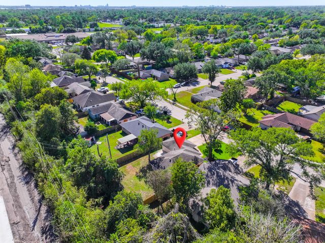 10126 Pine Moss Drive, Houston, TX 77040