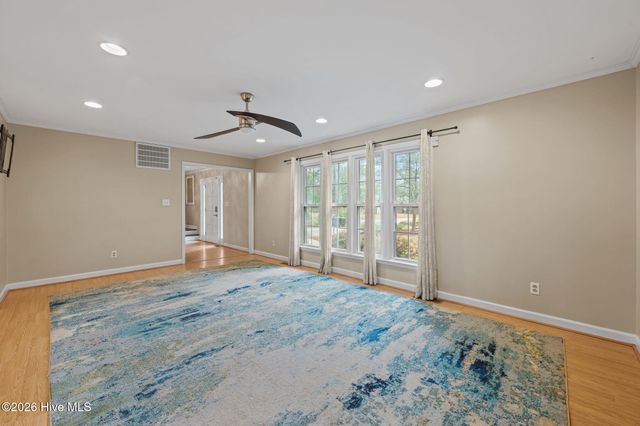 327 Plantation Drive, New Bern, NC 28562