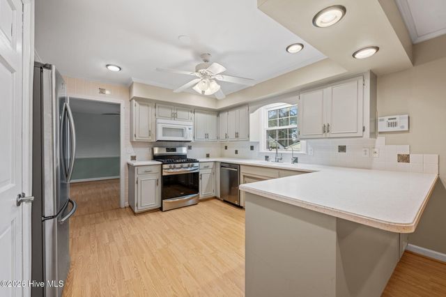 327 Plantation Drive, New Bern, NC 28562