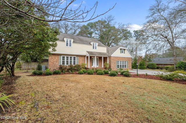 327 Plantation Drive, New Bern, NC 28562