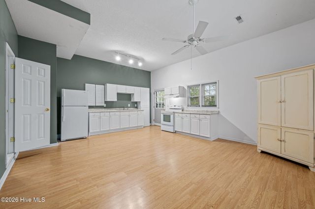 327 Plantation Drive, New Bern, NC 28562