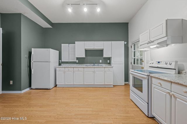 327 Plantation Drive, New Bern, NC 28562