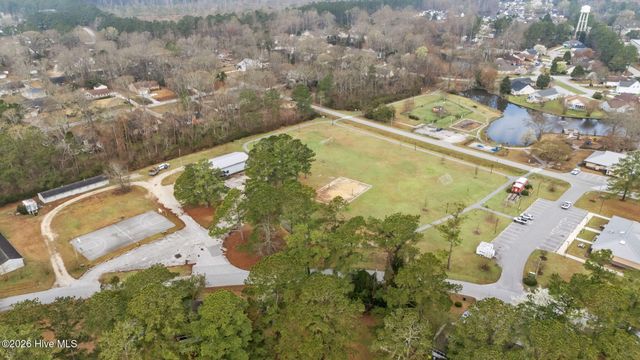 327 Plantation Drive, New Bern, NC 28562