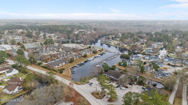 327 Plantation Drive, New Bern, NC 28562