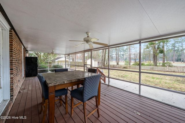 327 Plantation Drive, New Bern, NC 28562