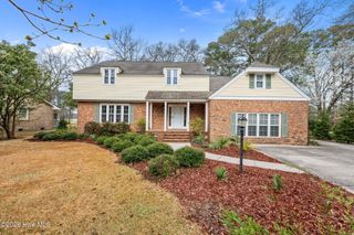 327 Plantation Drive, New Bern, NC 28562