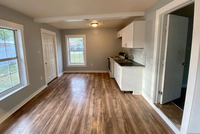 433 Kayton, San Antonio, TX 78210