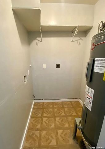 433 Kayton, San Antonio, TX 78210