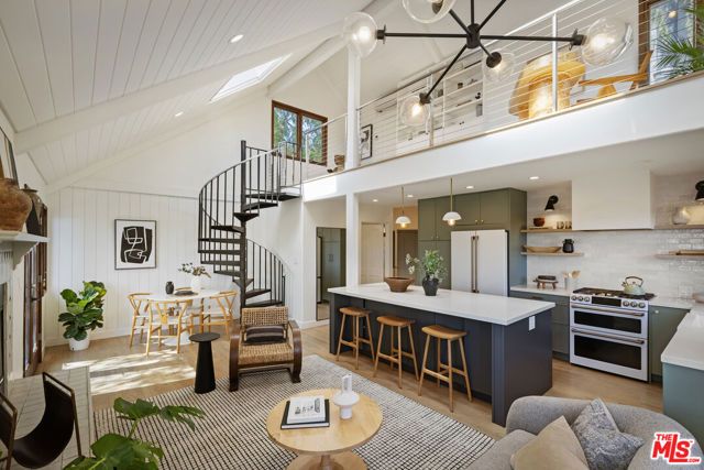 2333 Effie Street, Los Angeles, CA 90026