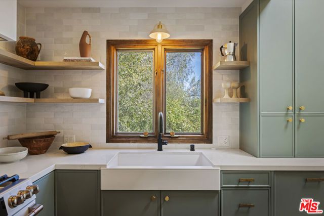 2333 Effie Street, Los Angeles, CA 90026