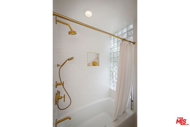 2333 Effie Street, Los Angeles, CA 90026