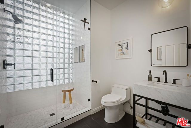 2333 Effie Street, Los Angeles, CA 90026