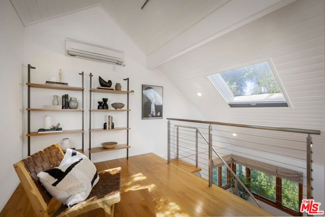 2333 Effie Street, Los Angeles, CA 90026