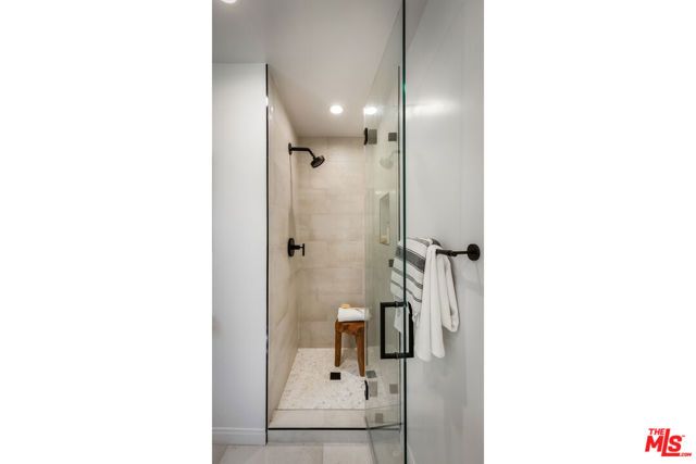 2333 Effie Street, Los Angeles, CA 90026