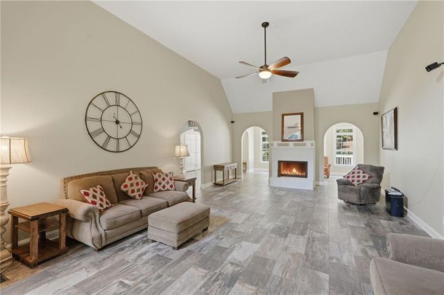 2723 Clearwater Springs Road, Buford, GA 30519