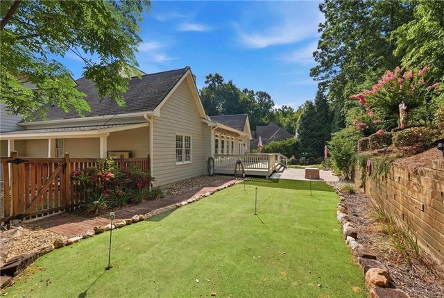 2723 Clearwater Springs Road, Buford, GA 30519