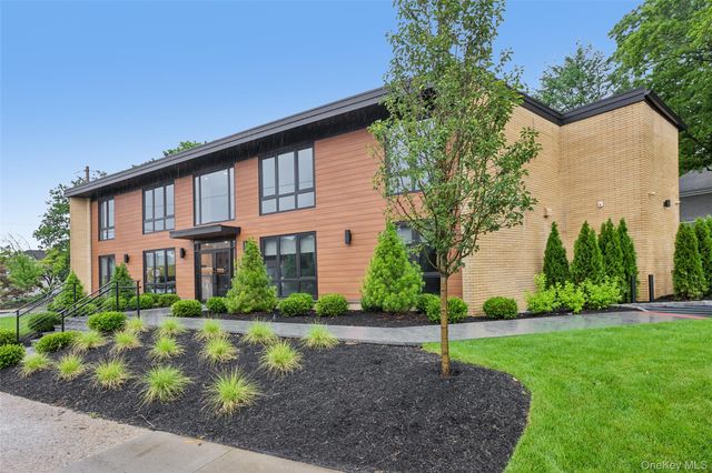 325 Manville Road 201, Pleasantville, NY 10570