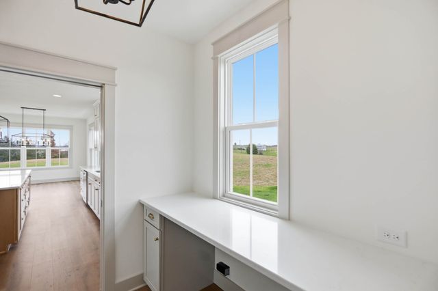 5127 Starks Rd, Cross Plains, TN 37049