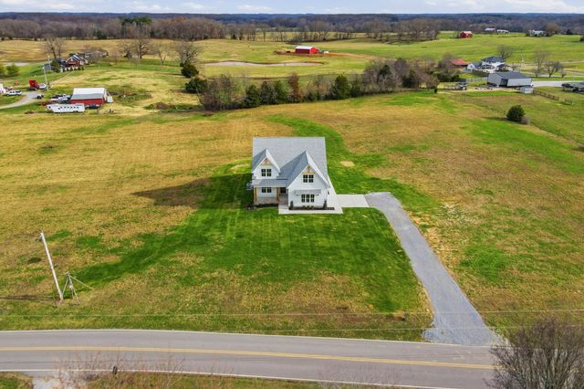 5127 Starks Rd, Cross Plains, TN 37049