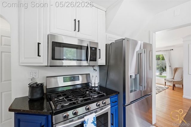 27564 W Chicago Street, Livonia, MI 48150