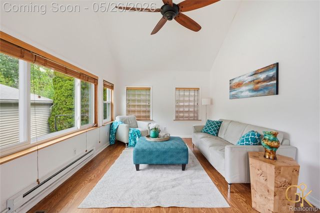 27564 W Chicago Street, Livonia, MI 48150