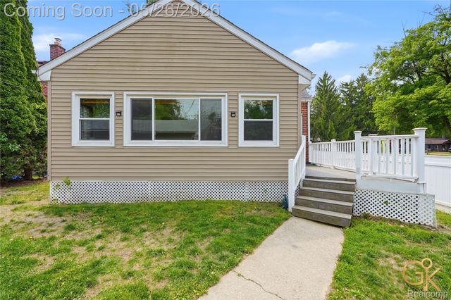 27564 W Chicago Street, Livonia, MI 48150