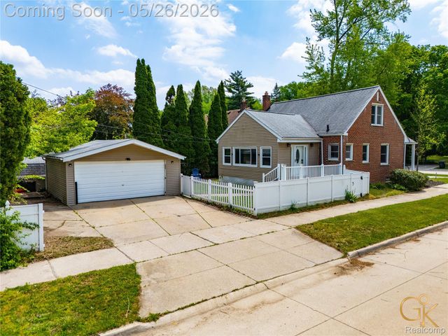 27564 W Chicago Street, Livonia, MI 48150