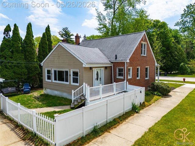 27564 W Chicago Street, Livonia, MI 48150
