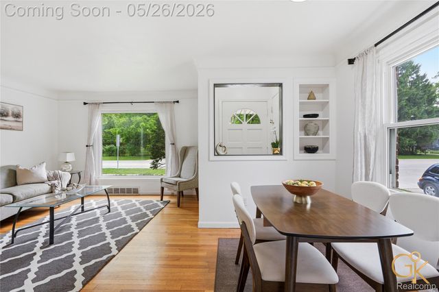 27564 W Chicago Street, Livonia, MI 48150