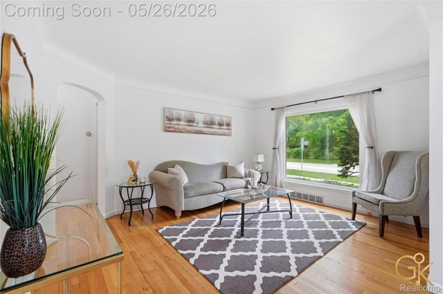27564 W Chicago Street, Livonia, MI 48150