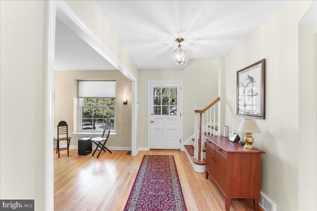 634 KNOX RD, Wayne, PA 19087