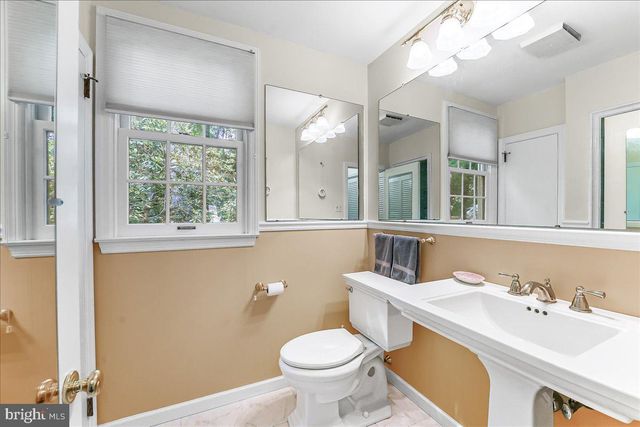 634 KNOX RD, Wayne, PA 19087