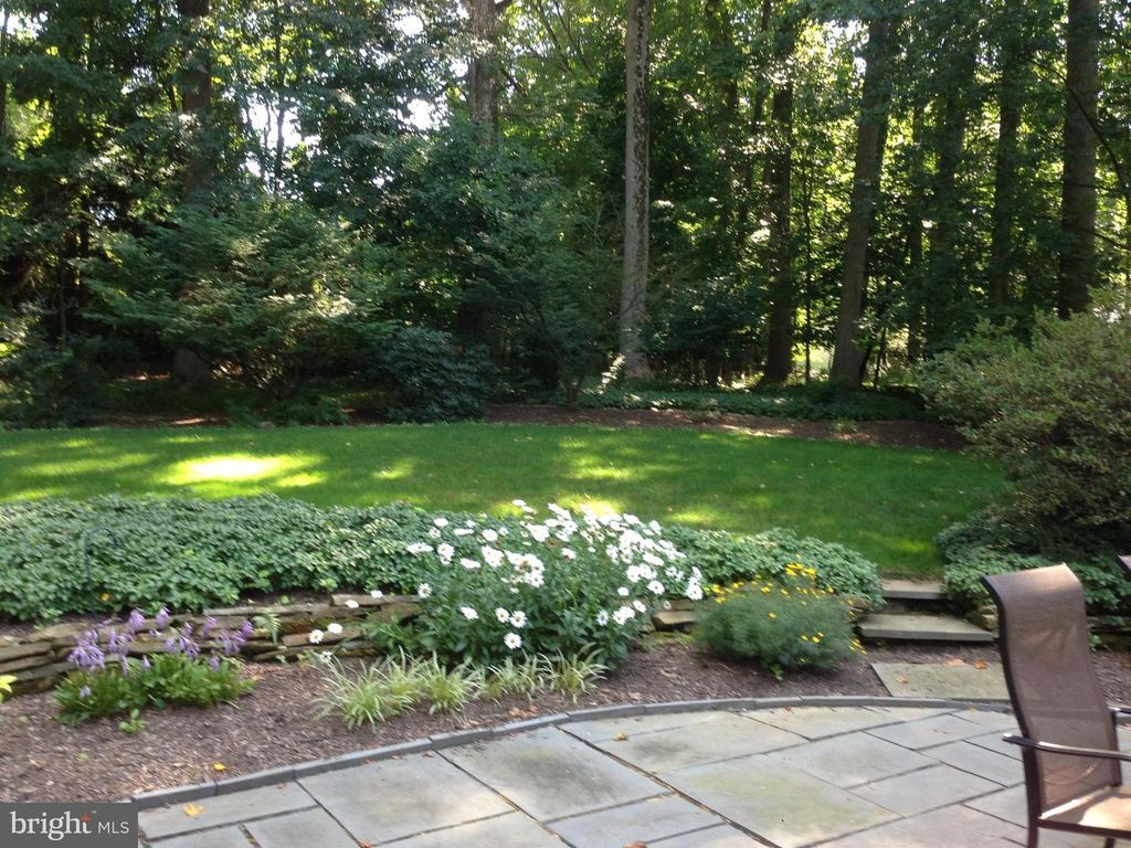 634 KNOX RD, Wayne, PA 19087
