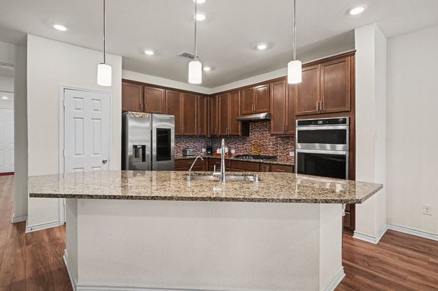 8825 Landergin Mesa Drive, Fort Worth, TX 76131