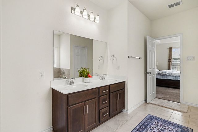 8825 Landergin Mesa Drive, Fort Worth, TX 76131