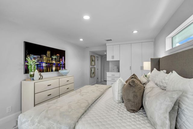 465 NW 11th St Street, Boca Raton, FL 33432