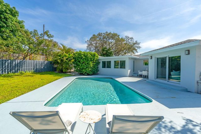 465 NW 11th St Street, Boca Raton, FL 33432