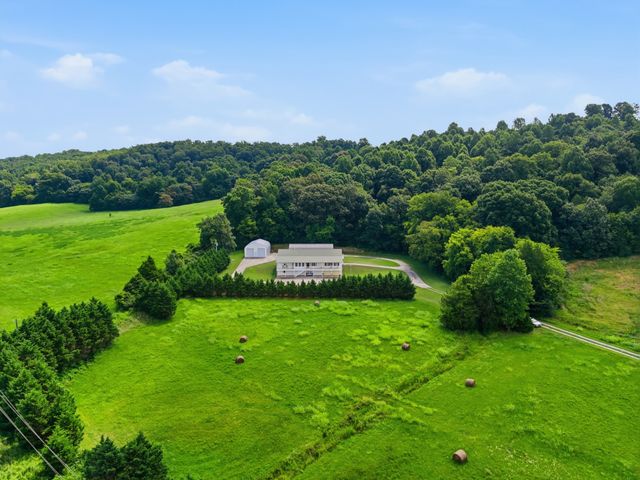 1700 Cedar Valley Rd, Sweetwater, TN 37874
