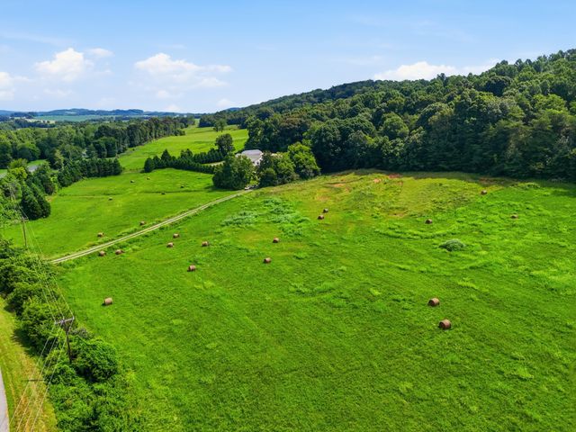 1700 Cedar Valley Rd, Sweetwater, TN 37874