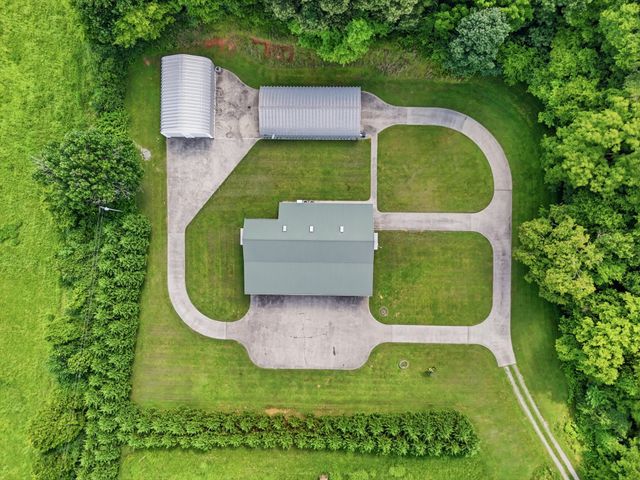 1700 Cedar Valley Rd, Sweetwater, TN 37874