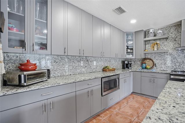 30902 TEMPLE STAND AVENUE, Wesley Chapel, FL 33543