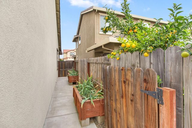 3762 Rockdale Dr, Rancho Cordova, CA 95742