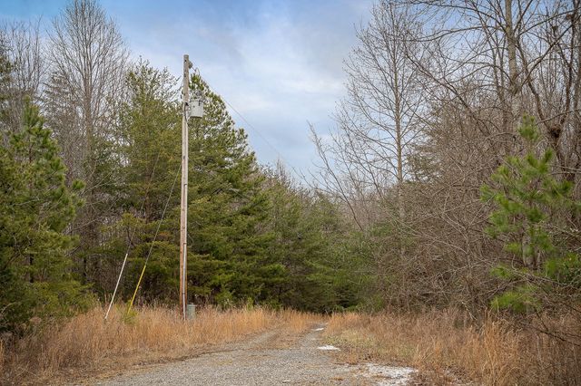 214 Edmonds Rd, Spencer, TN 38585